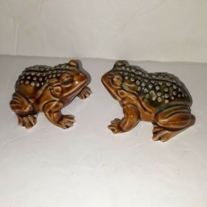 2 DARLING AMERICAN CERAMIC DESIGNS FROGS JAPAN